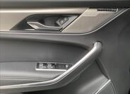 Jaguar F-Pace 29
