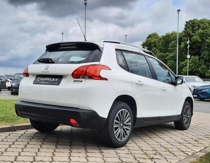 Peugeot 2008 3