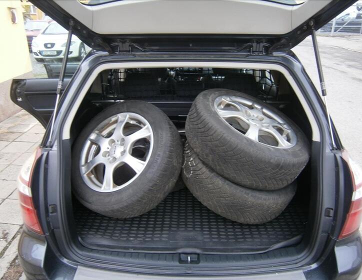 Subaru Legacy 9