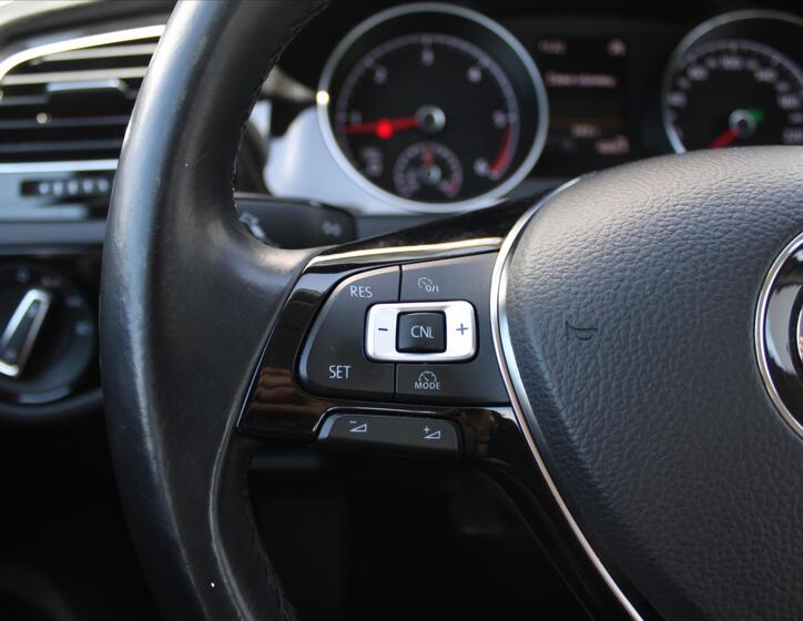 Volkswagen Golf 15