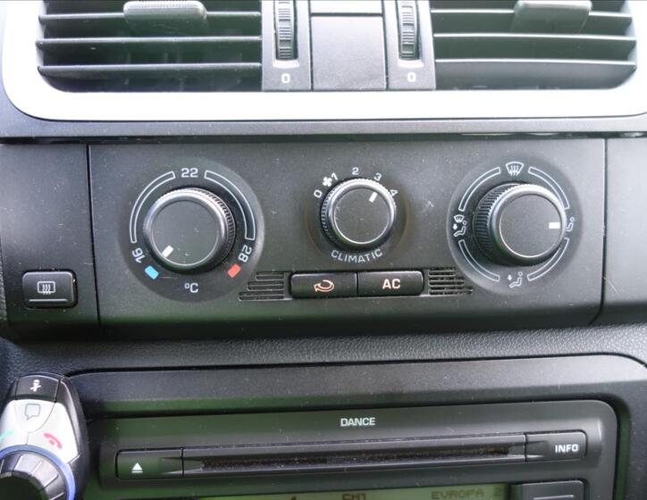 Škoda Roomster 12