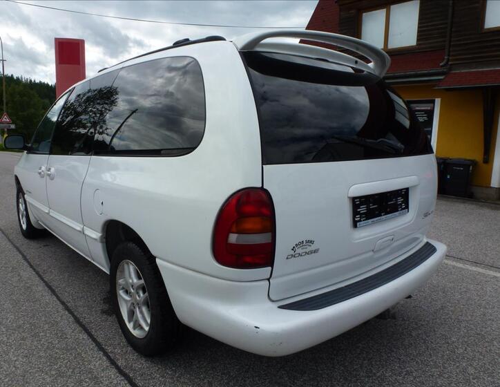 Dodge Grand Caravan 10