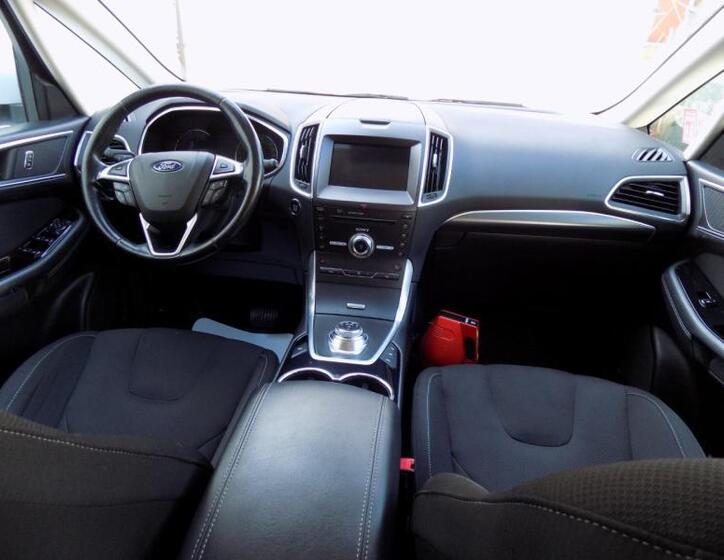 Ford S-MAX 21