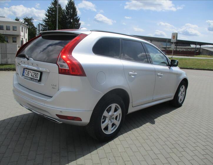 Volvo XC60 4