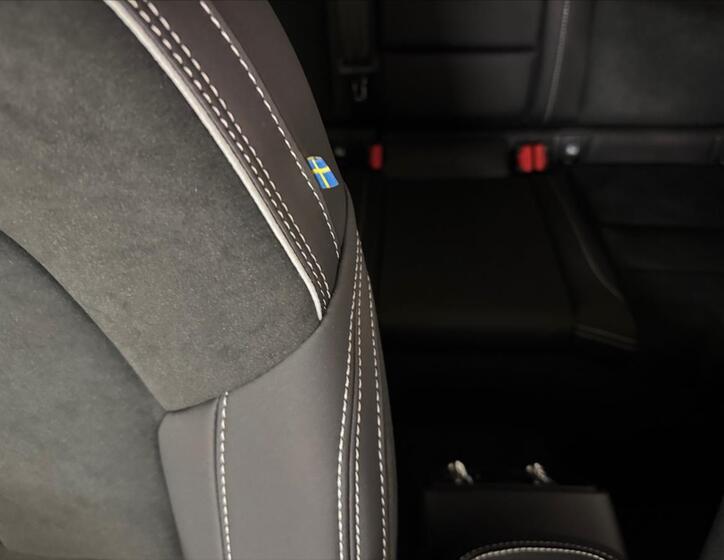 Volvo XC40 12