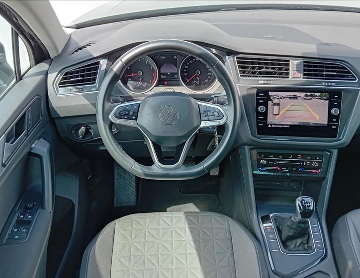 Volkswagen Tiguan 6