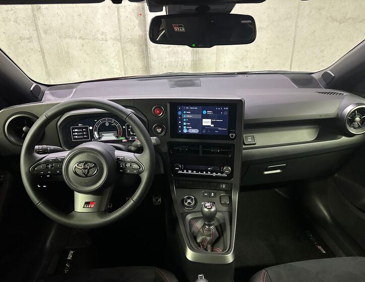 Toyota Yaris 14