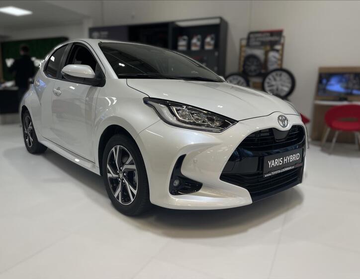 Toyota Yaris 1