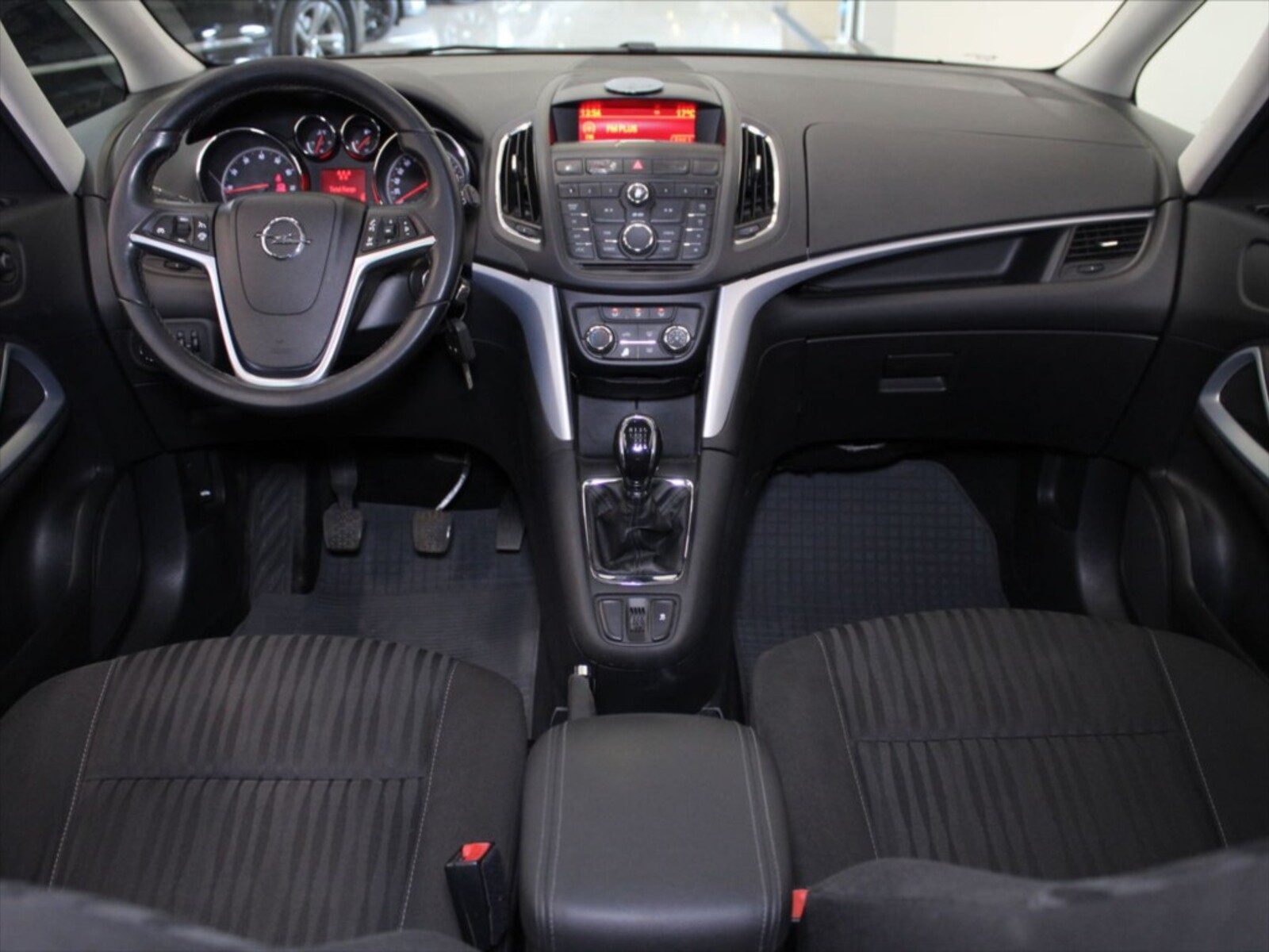 Opel Zafira 9