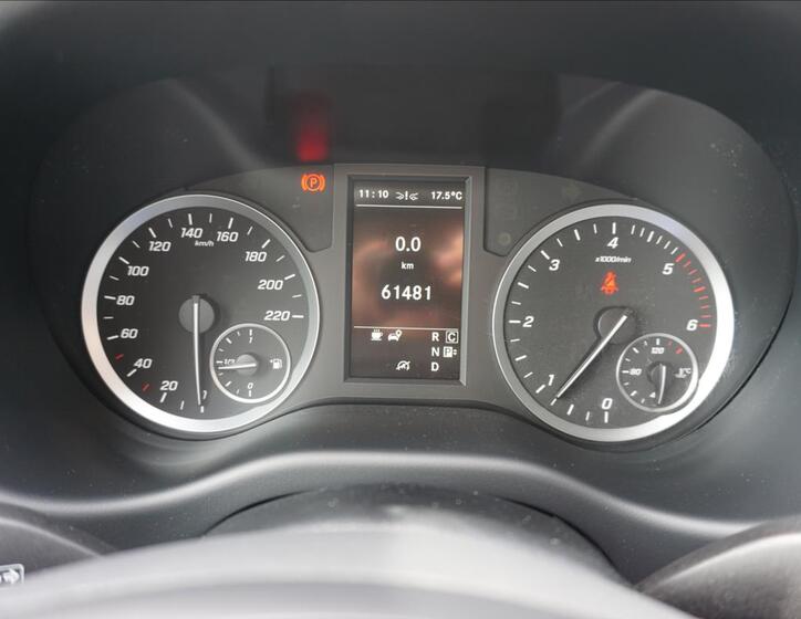 Mercedes-Benz Vito 17