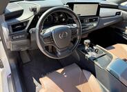 Lexus ES 300h 7