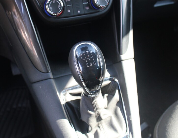 Opel Zafira 21