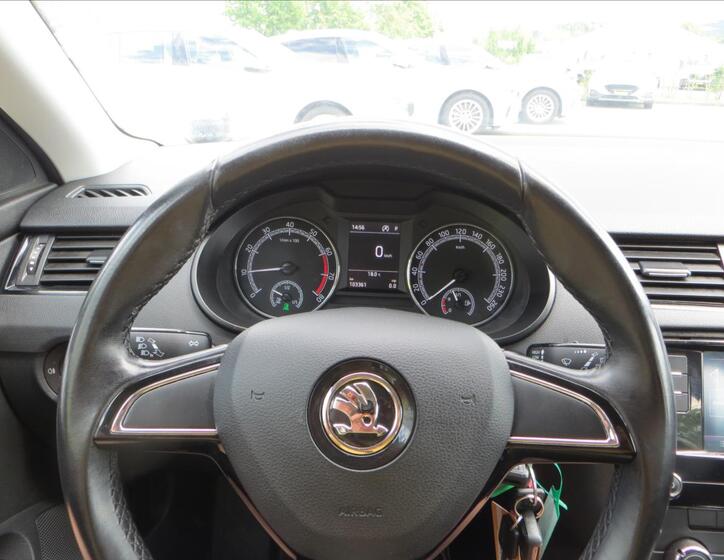Škoda Octavia 14