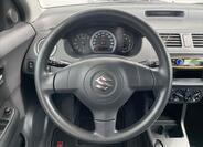 Suzuki Swift 13