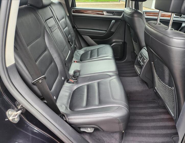 Volkswagen Touareg 19