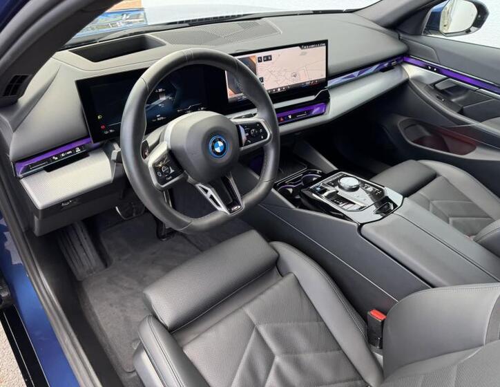 BMW i5 5