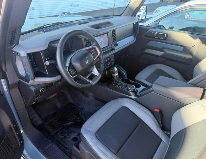 Ford Bronco 13