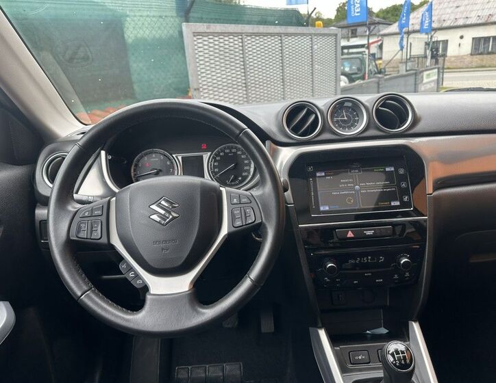 Suzuki Vitara 9