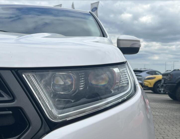 Ford Edge 10