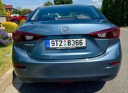 Mazda 3 8