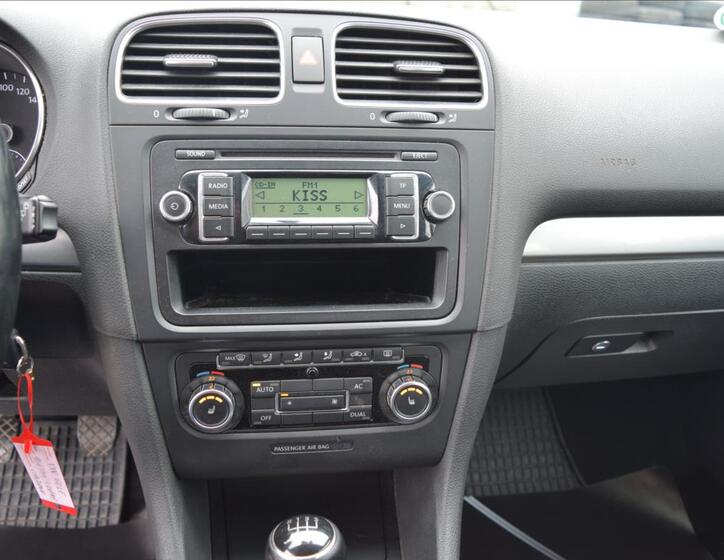 Volkswagen Golf 33
