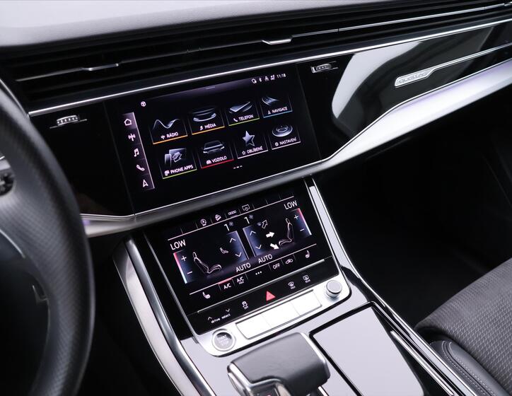 Audi Q7 28