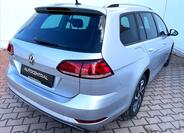 Volkswagen Golf 9