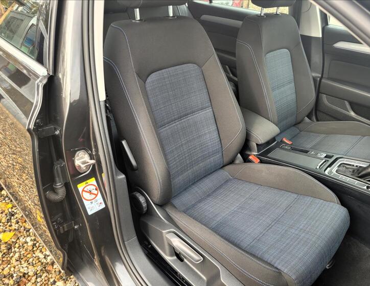 Volkswagen Passat 11