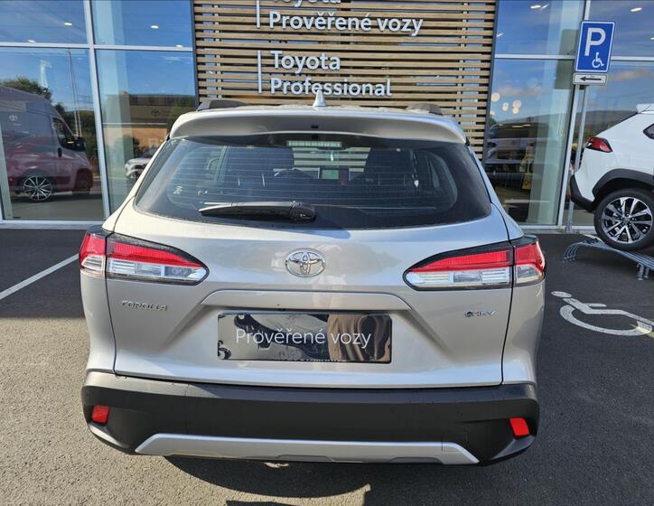 Toyota Corolla Cross 17