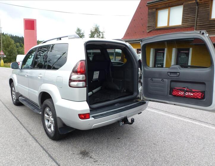 Toyota Land Cruiser 19