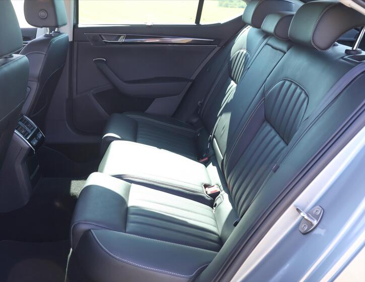 Škoda Superb 15