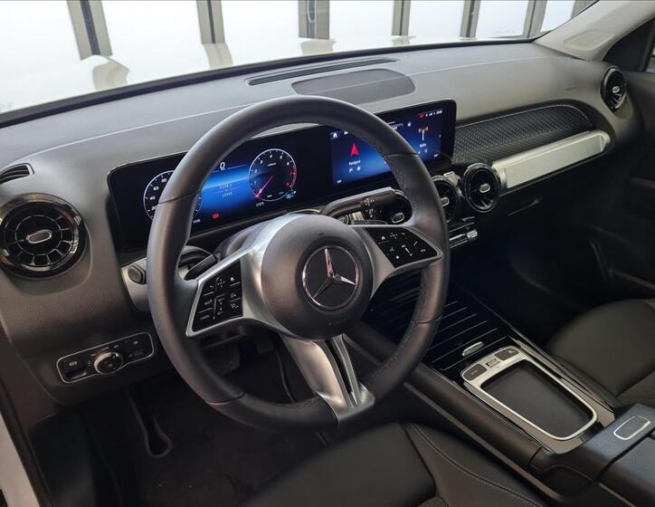 Mercedes-Benz GLB 9