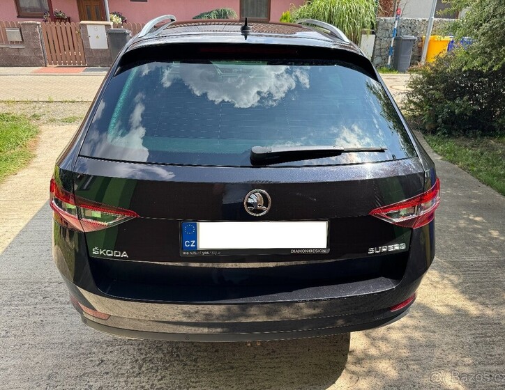 Škoda Superb 8