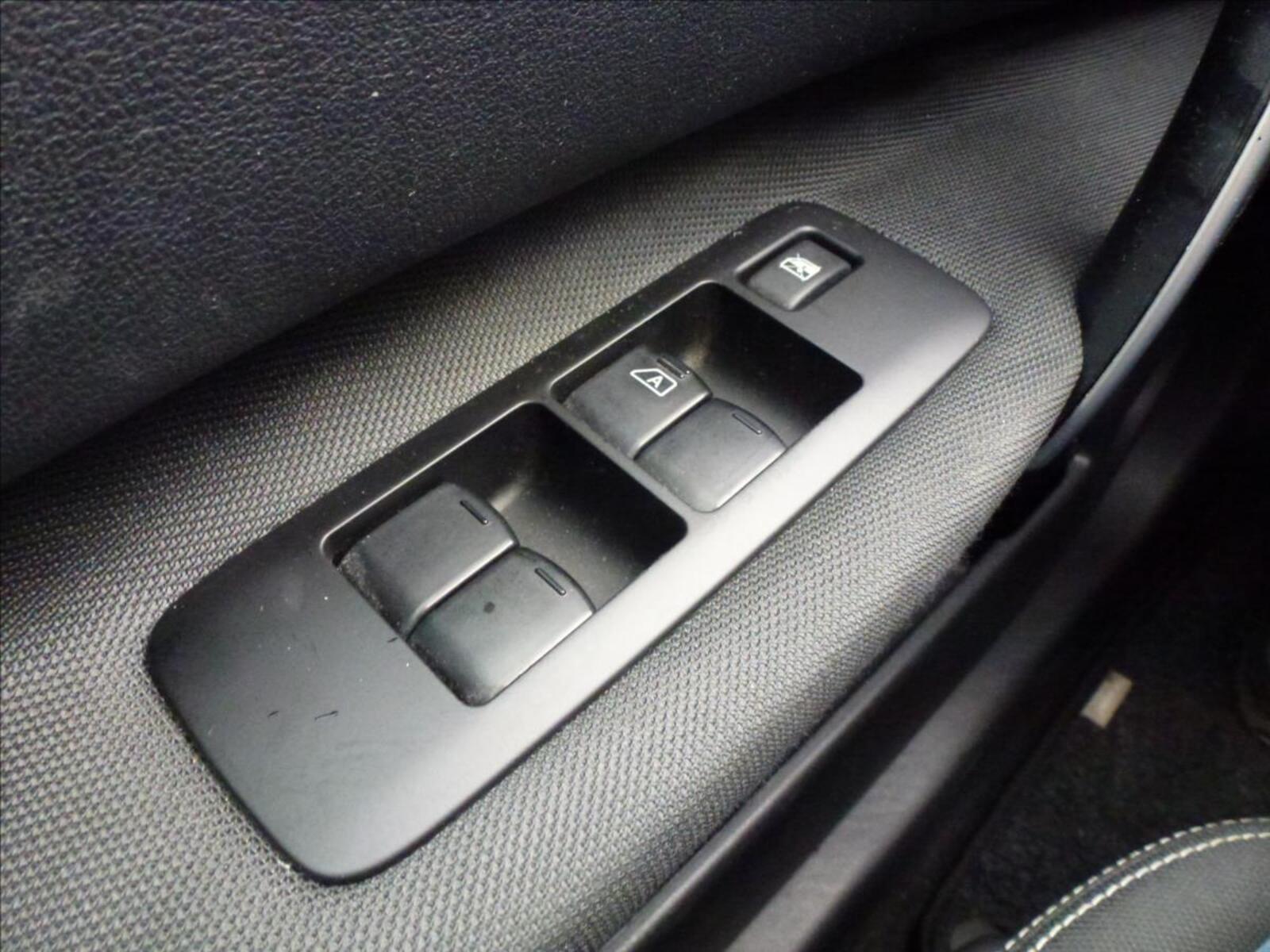 Nissan Qashqai 30
