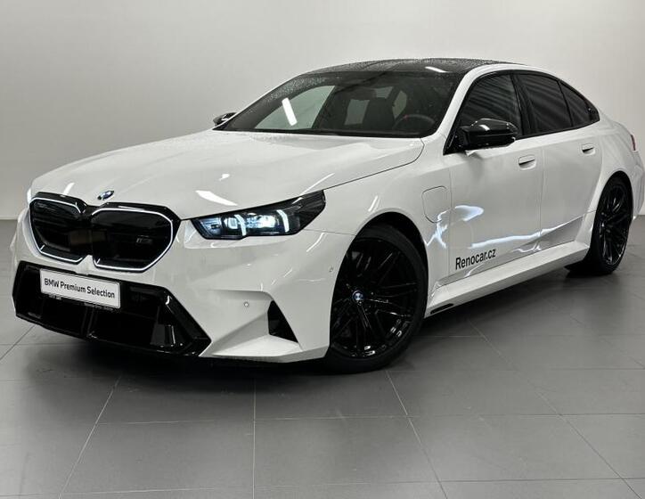 BMW M5 1