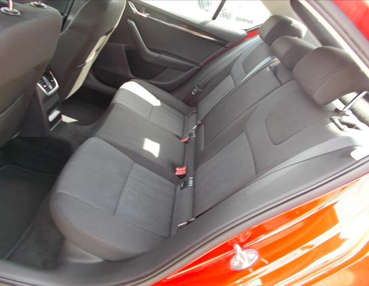 Škoda Octavia 12
