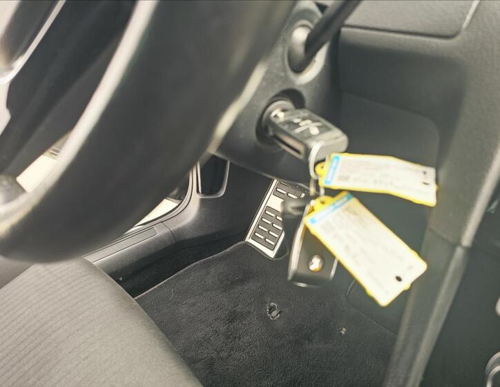 Volkswagen Golf 38