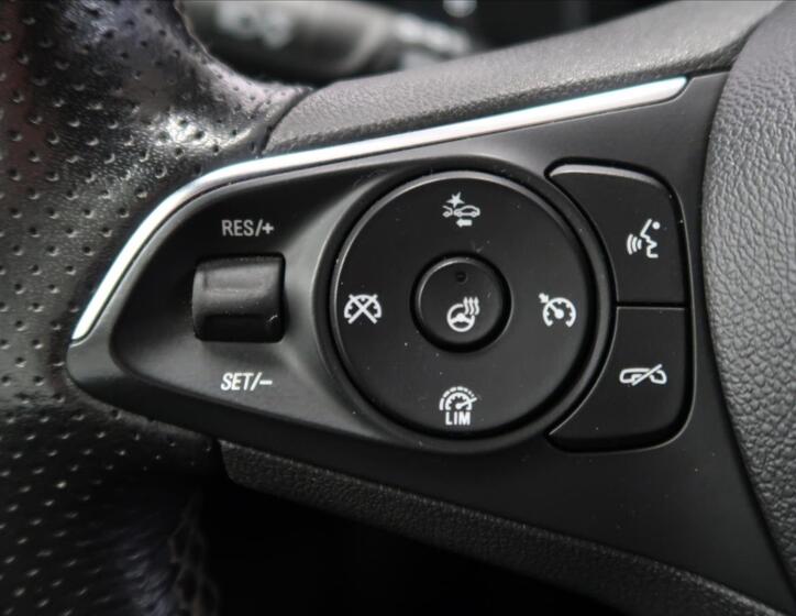 Opel Insignia 18