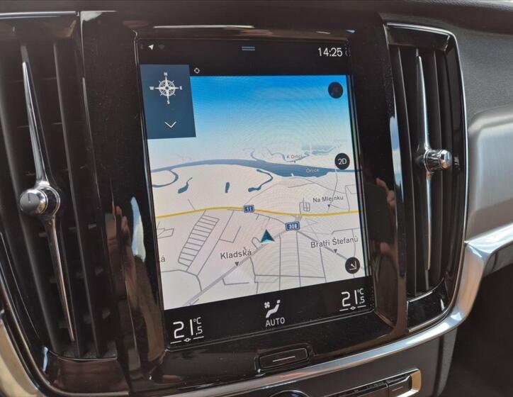 Volvo V90 17