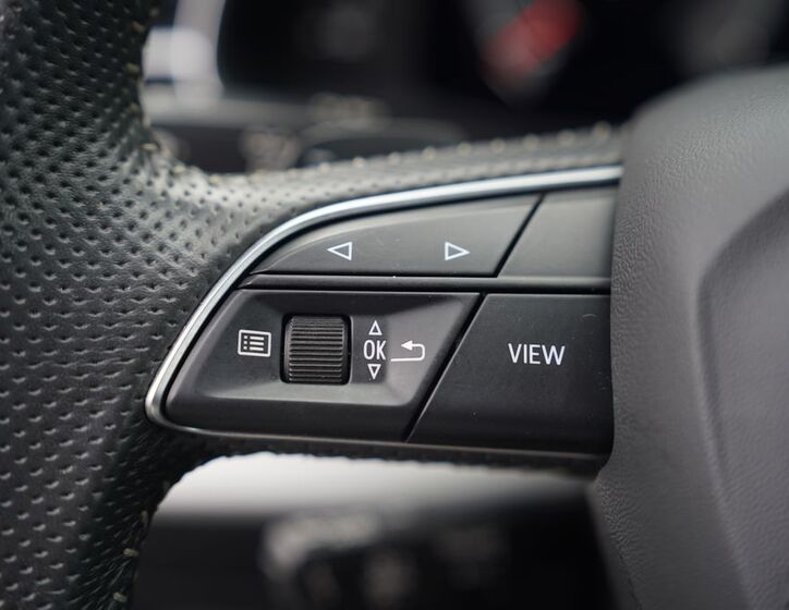 Audi Q8 33