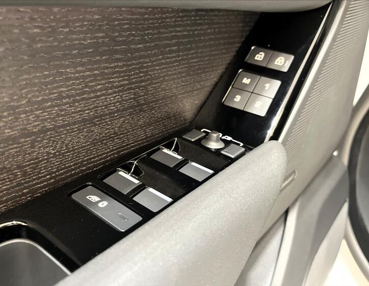 Land Rover Range Rover Velar 8