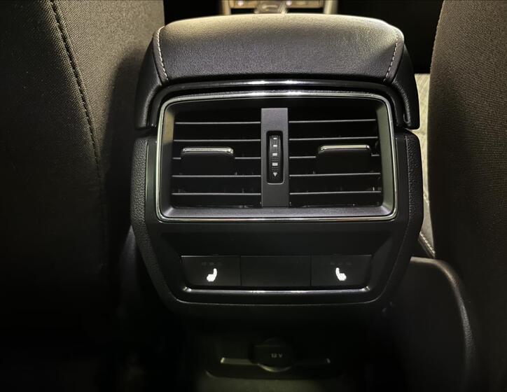 Škoda Karoq 24