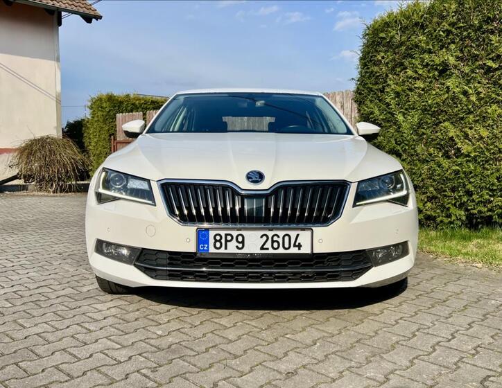 Škoda Superb 8