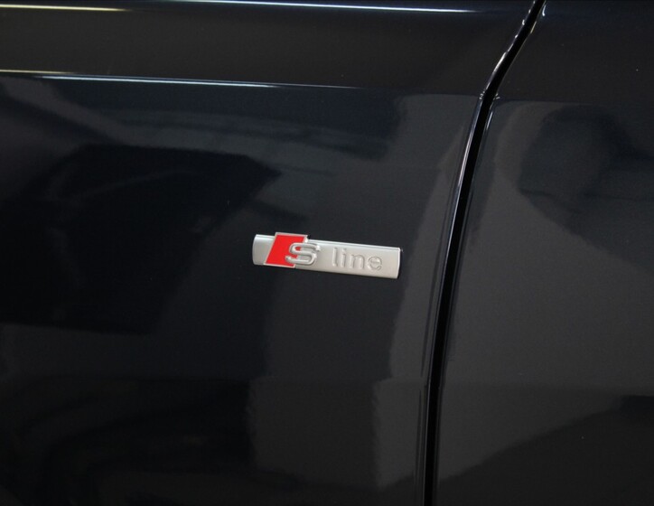 Audi Q8 32