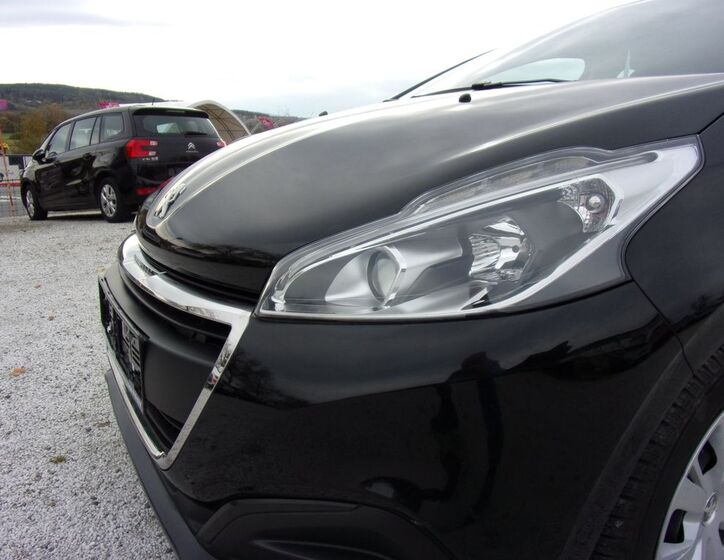 Peugeot 208 16