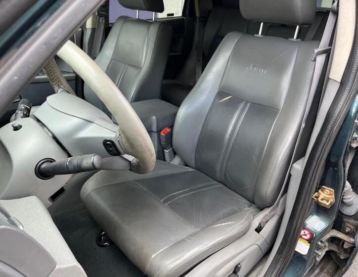 Jeep Grand Cherokee 12