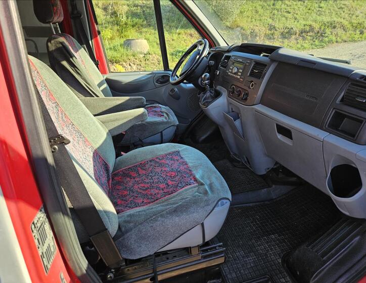 Ford Transit 7