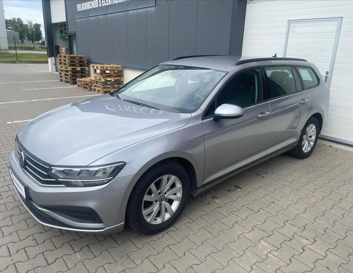Volkswagen Passat 1