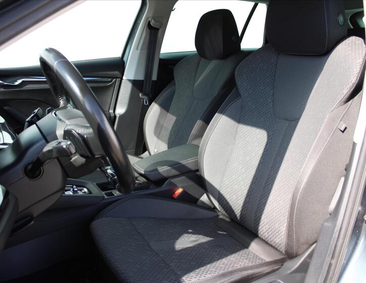 Škoda Octavia 10