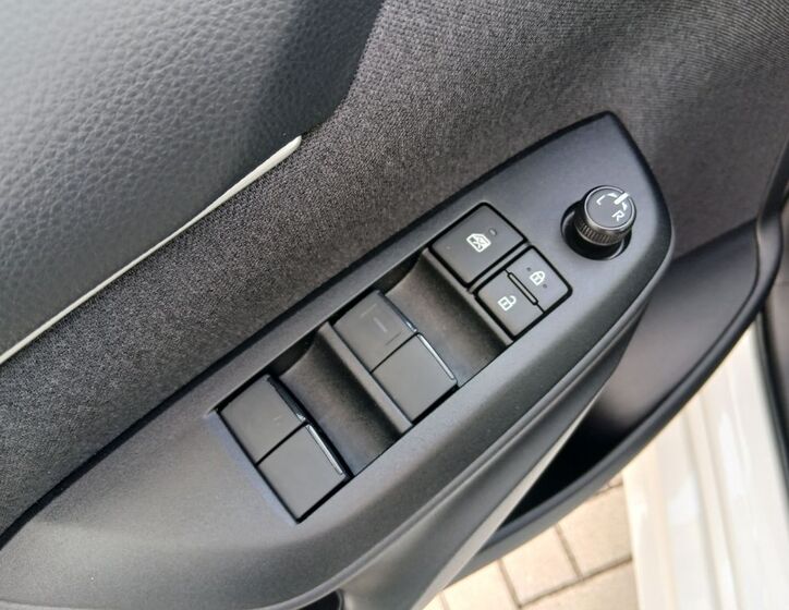 Toyota Yaris 17
